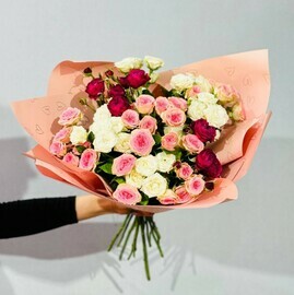 Букет 15 кустовых роз микс 