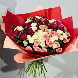 29 кустовых роз для мамы