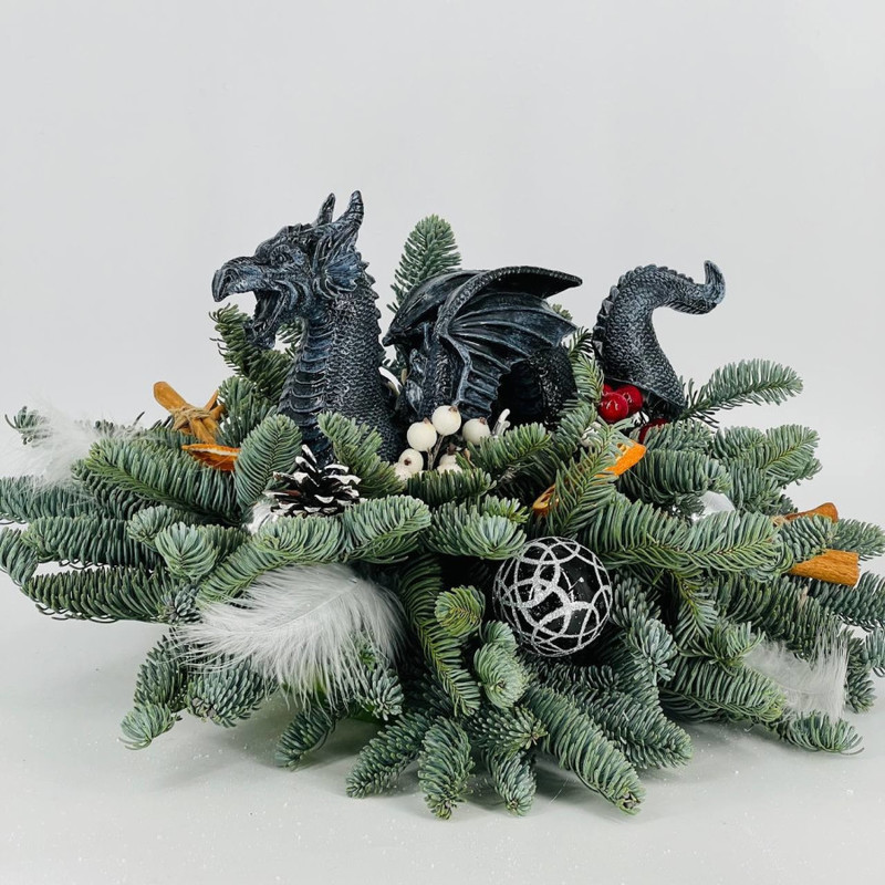 Новогодняя композиция из нобилиса с денежным драконом, стандартный