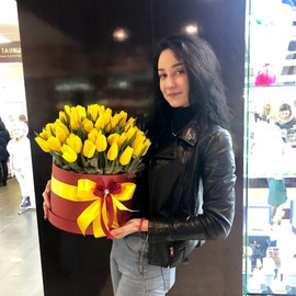 Букет из 75 жёлтых тюльпанов