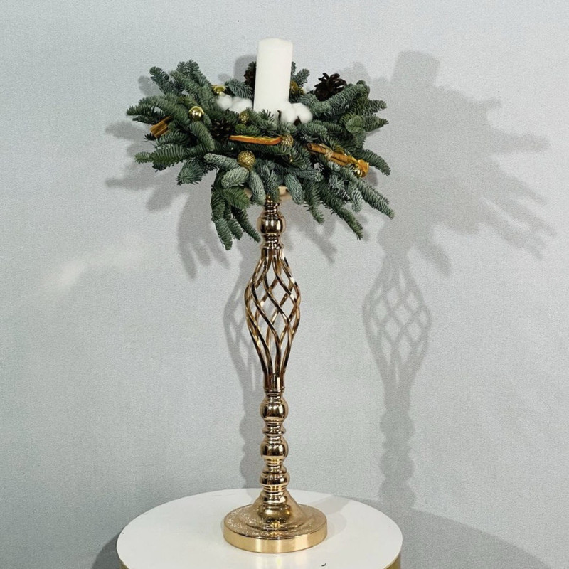 Nastol_naya kompozitciya podsvechnik so svechoj i vetochkami zhivogo nobilisa, standart