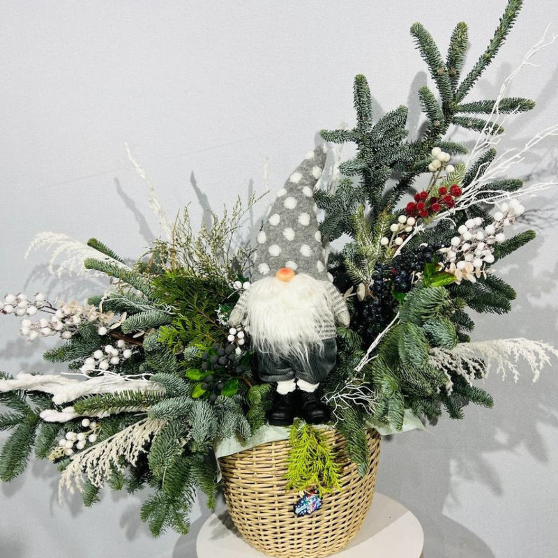 Новогодняя композиция из натурального нобилиса в кашпо из искусственного ротанга для украшения улицы, стандартный