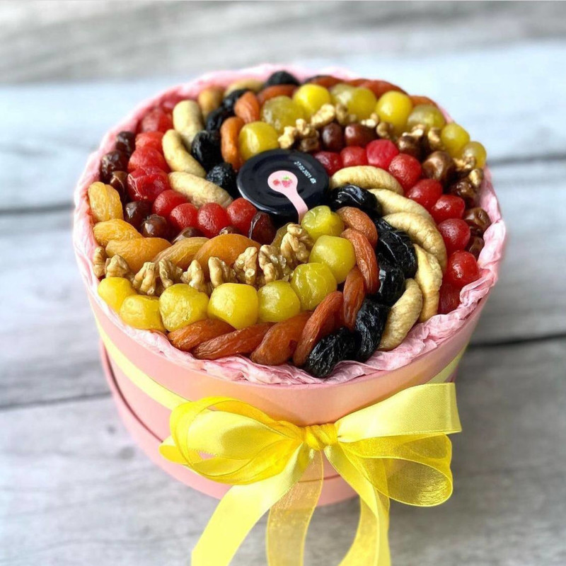 Nabor suhofruktov podarochnij v korobke, standart