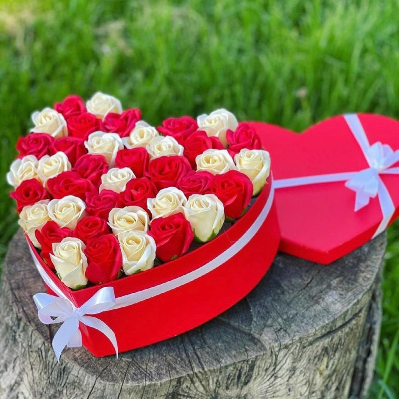 Розы из мыла в сердце, стандартный