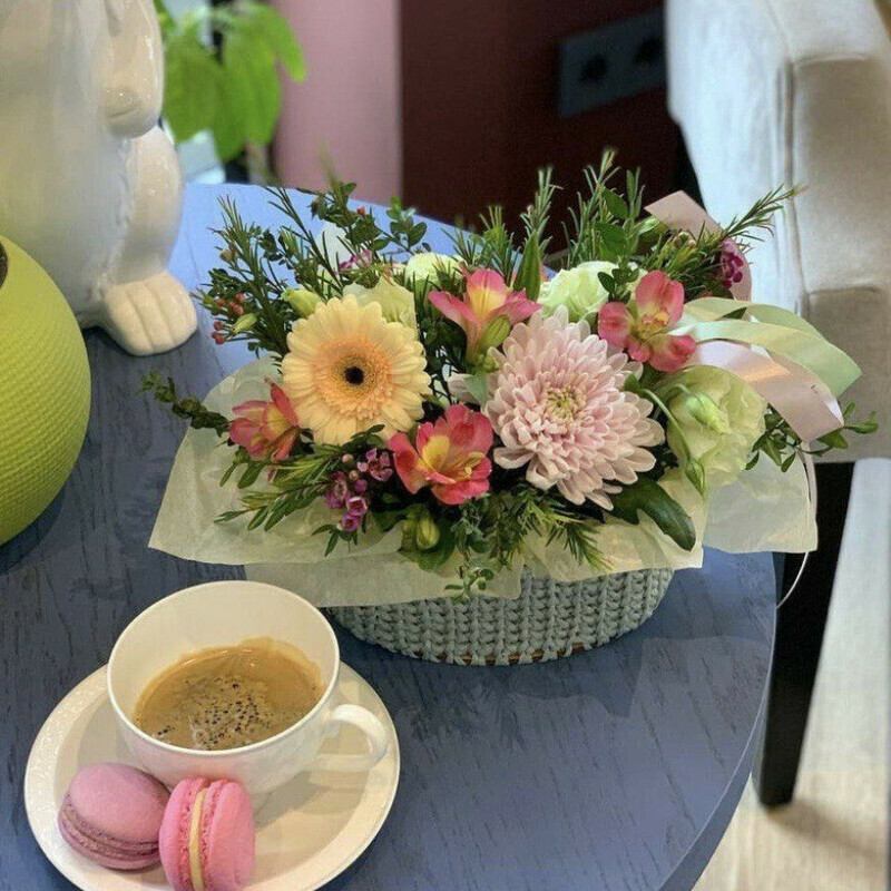 Микс букет в кашпо вязаном, стандартный