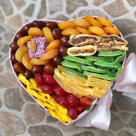 Мини букет из сухофруктов