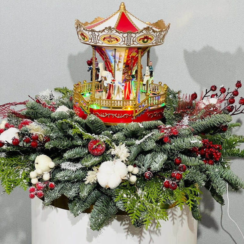 Большая композиция из натурального нобилиса с сувениром карусель музыкальная с подсветкой, стандартный