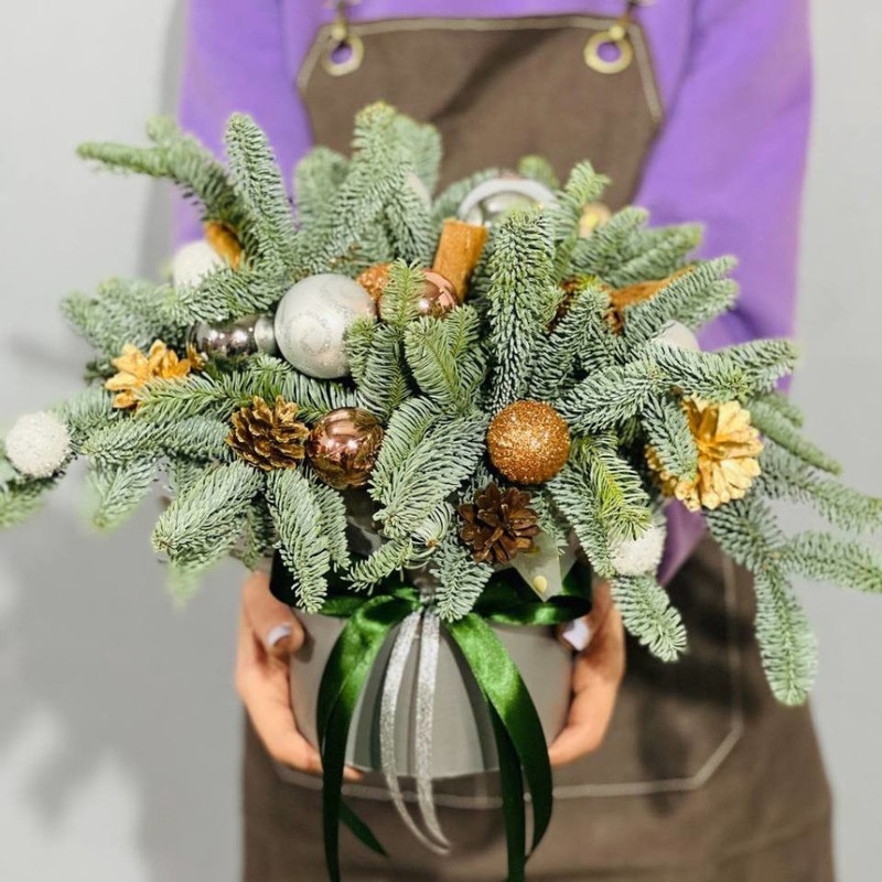 Букет новогодний из натуральной ели нобилис, стандартный