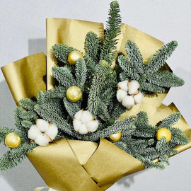 Hvojnij buket iz nobilisa