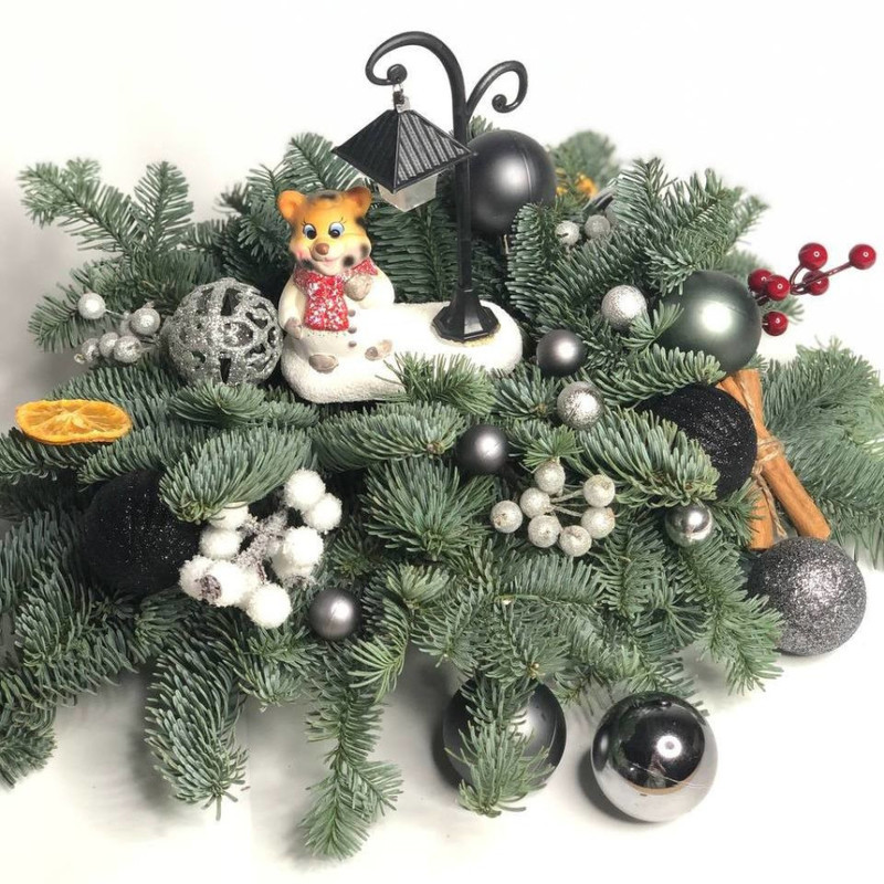 Hvojnij buket na Rozhdestvo i Novij god iz nobilisa, standart