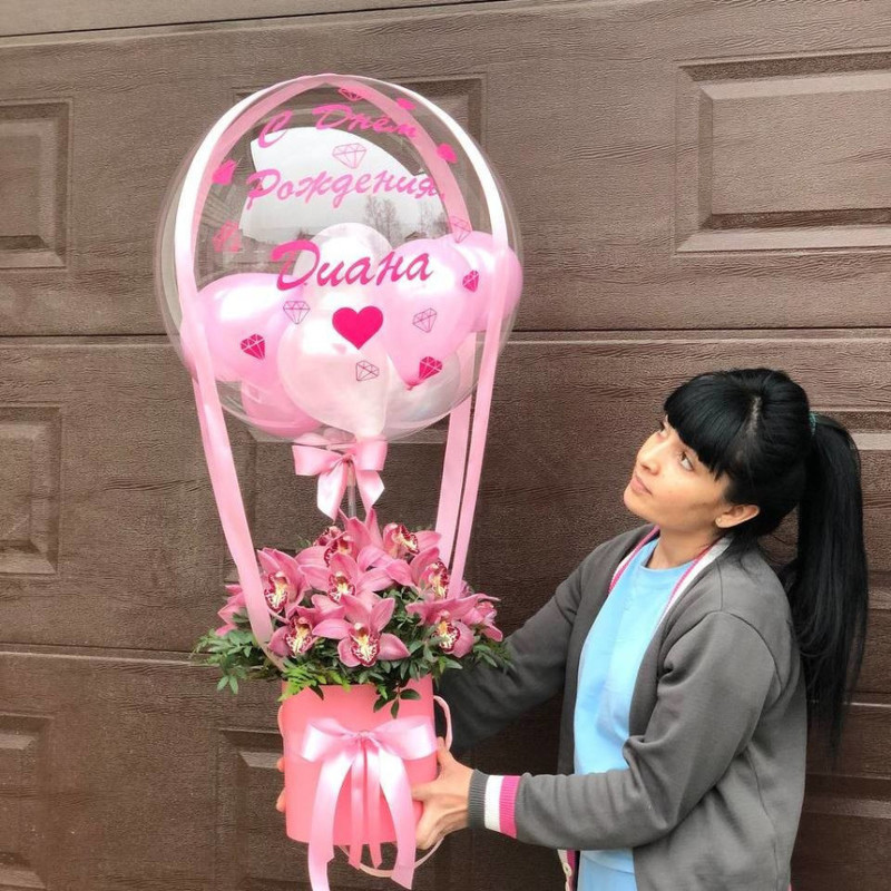 Огромный букет из орхидей с шаром баблс, стандартный