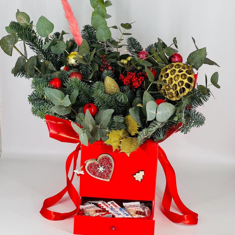 Новогодняя композиция из нобилиса в коробке с сюрпризом, стандартный