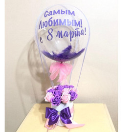 Buket na 8 marta iz mil_nih roz s sharom babls