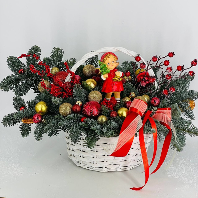 Большая корзина с натуральным нобилисом и новогодним декором, стандартный