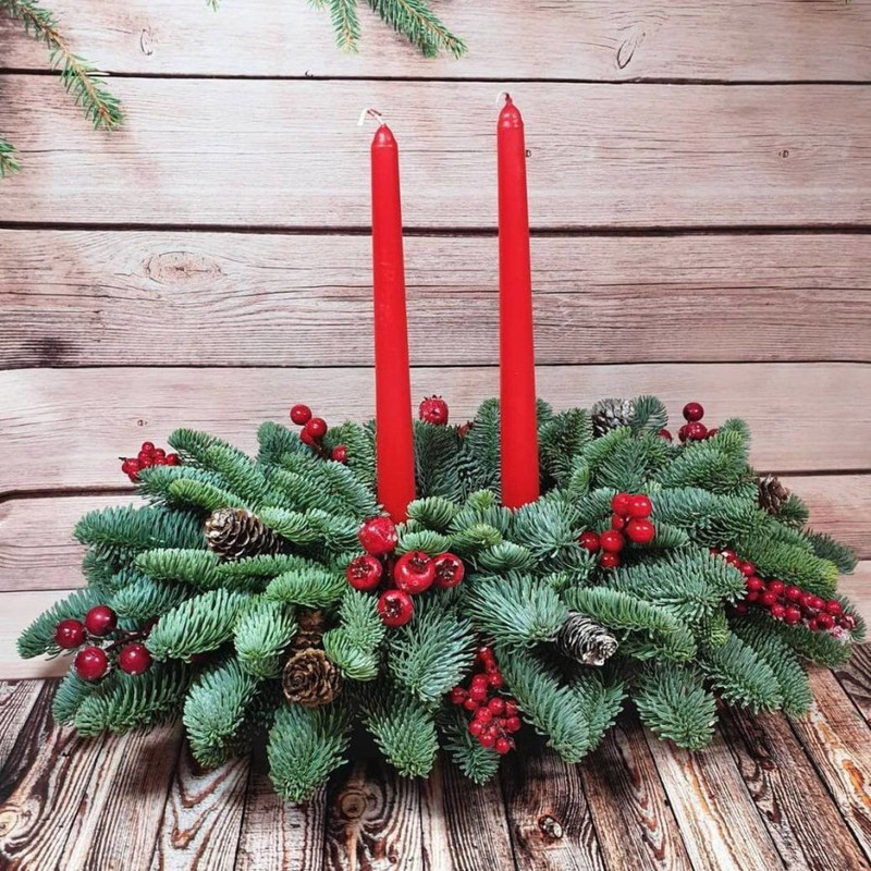 Kompozitciya so svechkami Rozhdestvenskaya na stol iz nobilisa, standart