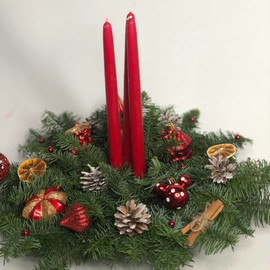 Рождественский декор со свечками из веток натуральной хвои нобилис