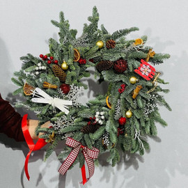 Венок из натуральной хвои нобилис 50 см