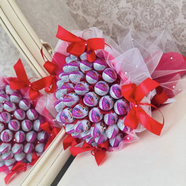 Букет из 51 киндера