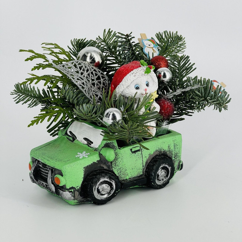 Букет из нобилиса в кашпо автомобиль, стандартный