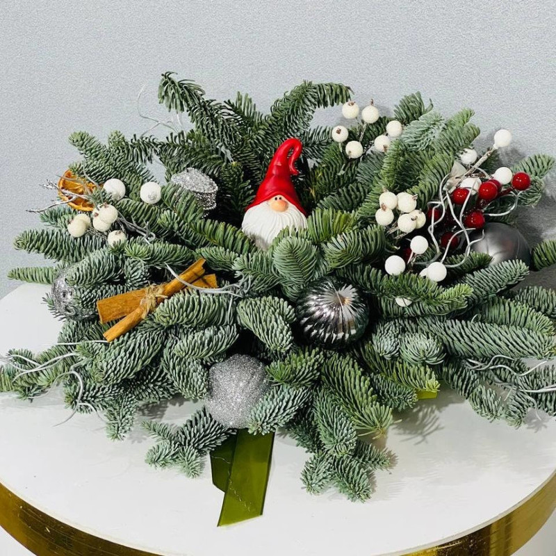 Hvojnij buket iz nobilisa na novogodnij stol zhivaya el_, standart