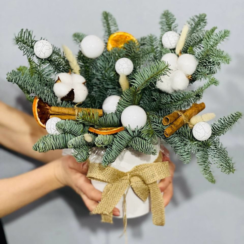 Новогодняя композиция в коробке из нобилиса, стандартный