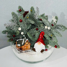 Podarok na Novij god novogodnyaya kompozitciya iz zhivogo nobilisa v stekle