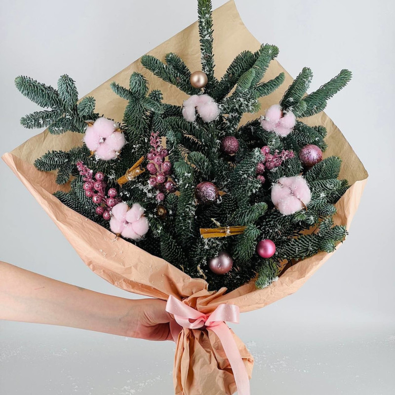 Новогодний букет из натуральной хвои нобилис, стандартный