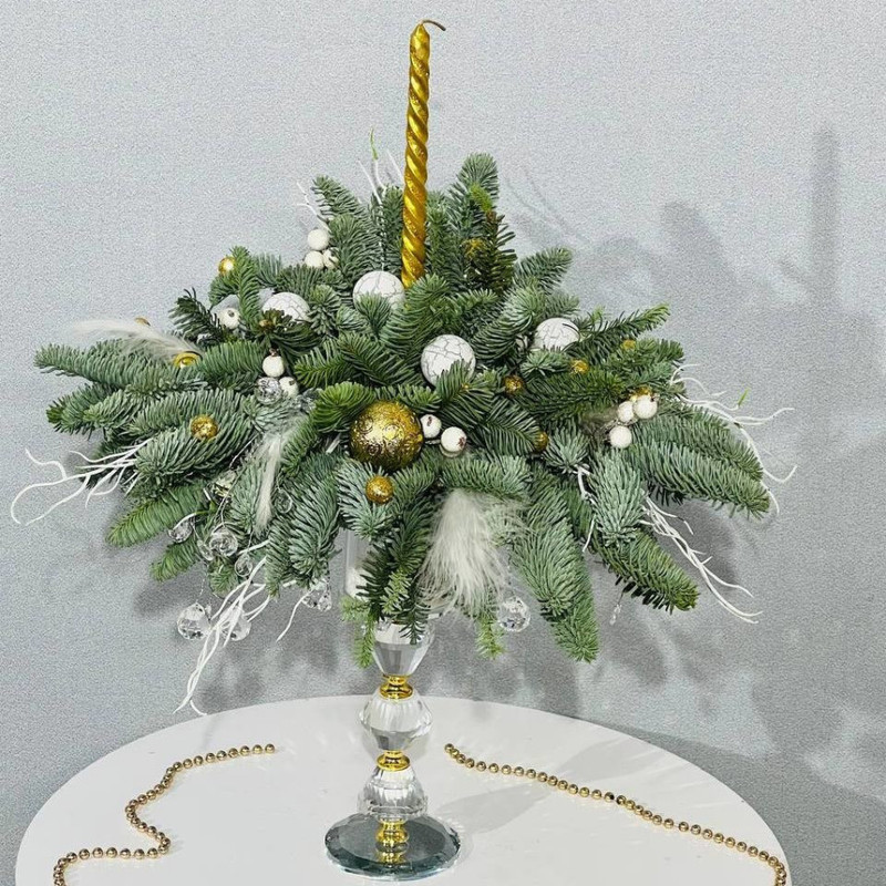 Novogodnyaya kompozitciya so svechoj iz nobilisa, standart