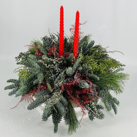 Novogodnij buket kompozitciya dlya ukrasheniya novogodnego stola iz natural_nogo nobilisa