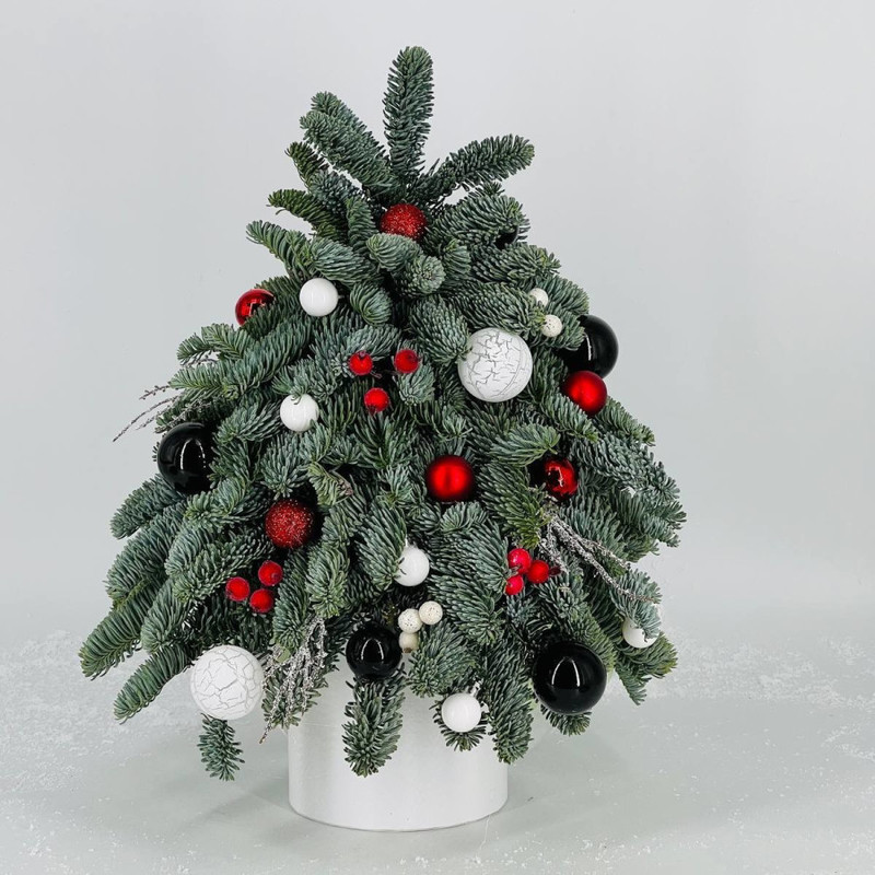 Elochka novogodnyaya iz vetok nobilisa 45 sm, standart