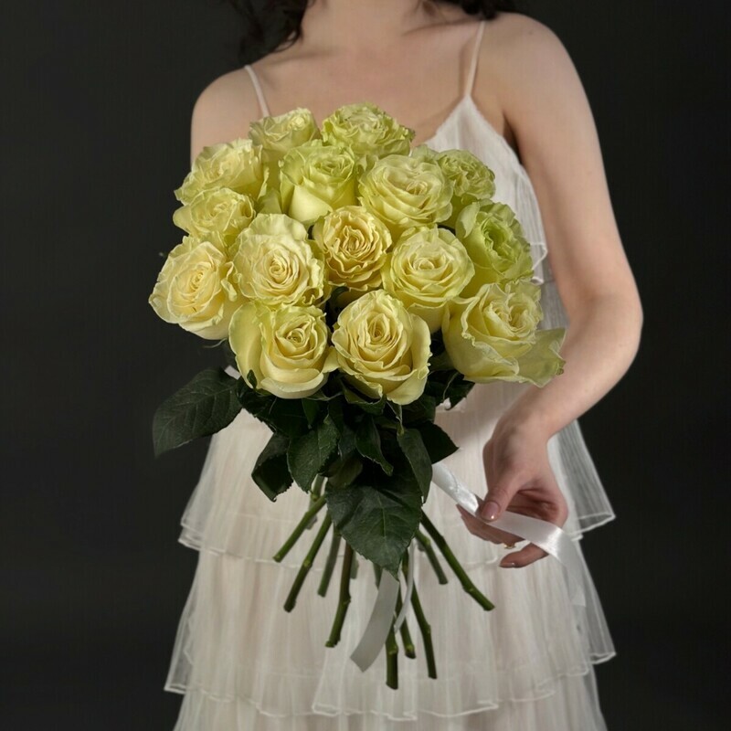 Buket iz 15 belih roz, buket iz 15 belih roz