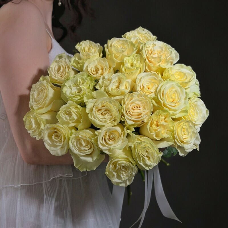 Buket iz 25 belih roz, buket iz 25 belih roz