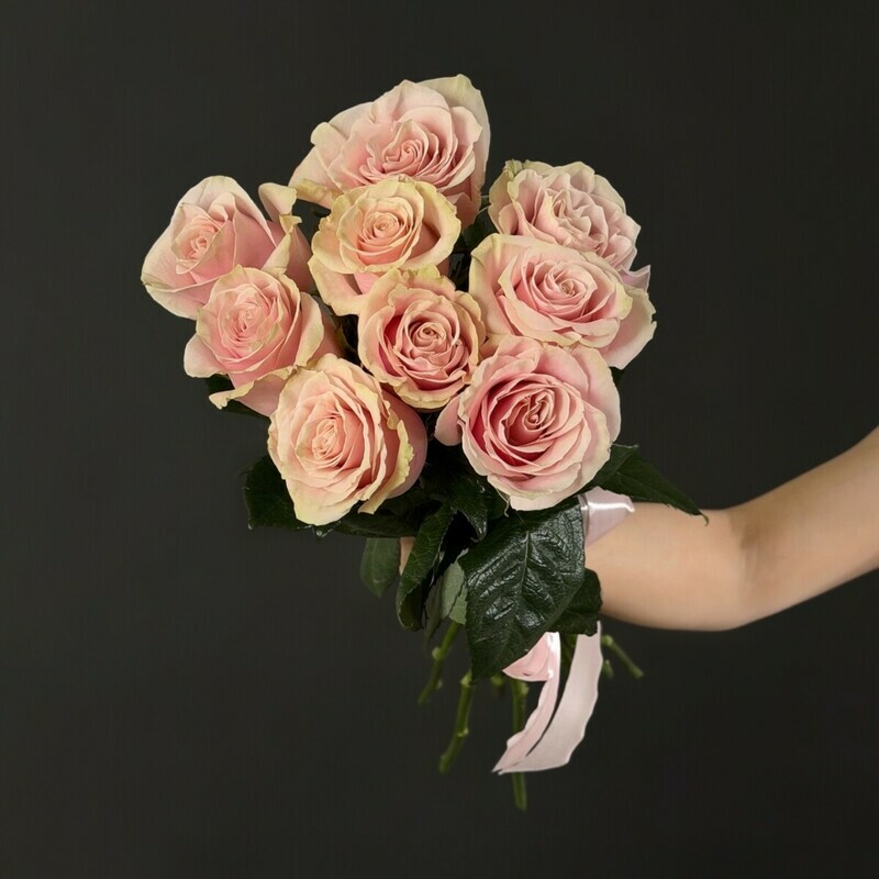 Buket iz 9 nezhno-rozovih roz, buket iz 9 nezhno-rozovih roz