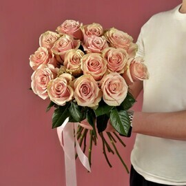 Букет из 15 нежно-розовых роз