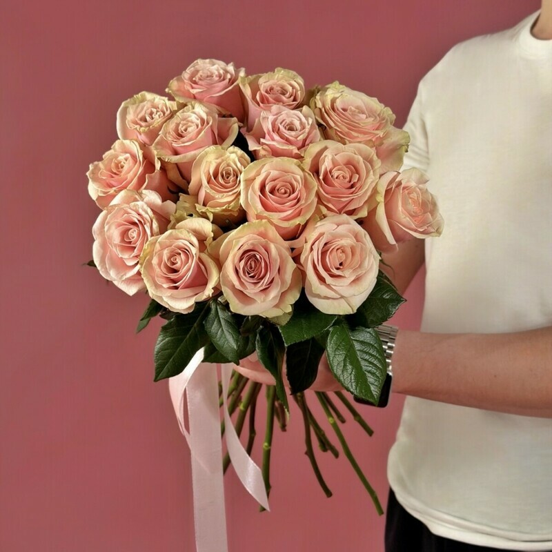 Букет из 15 нежно-розовых роз, букет из 15 нежно-розовых роз