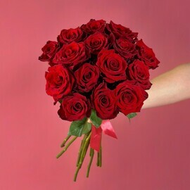 Букет из 15 красных роз