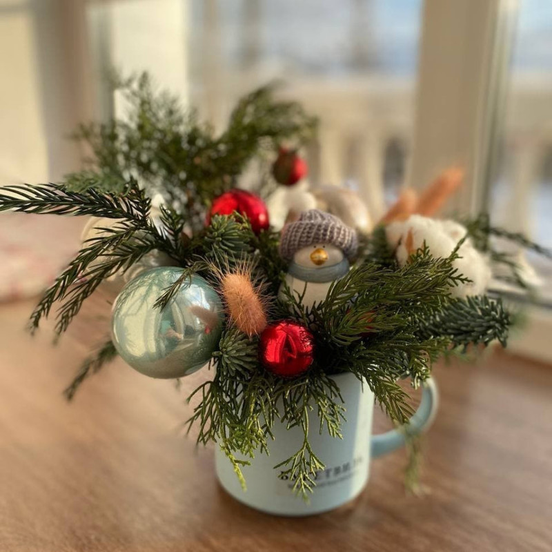 Novogodnyaya kompozitciya v stakanchike, standart