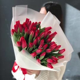 51 red tulip bouquet