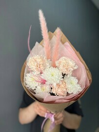 Букет-комплимент в нежных тонах