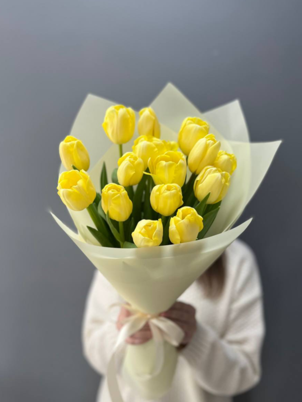 Букет из тюльпанов 15 штук, стандартный