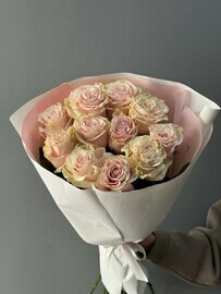 Моно из розовых роз