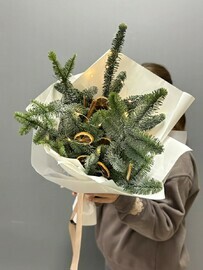 Авторский зимний букет с гирляндой