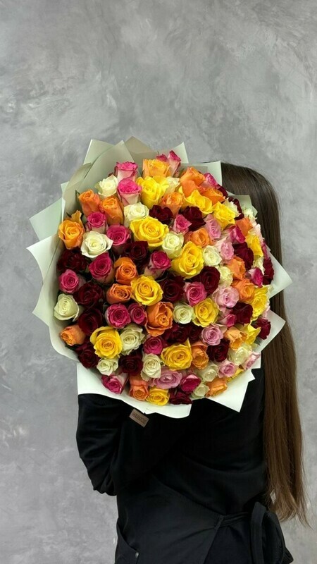 Monobucket of 101 roses bright mix, monobuket iz 101 rozi
