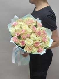 Монобукет из нежных роз