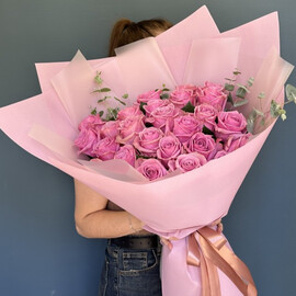 Розы лавандовые 25 штук 