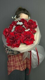 Buket iz krasnih azhurnih roz «Roskosh_»