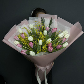 8 наурызға арналған гүл шоғы