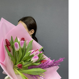 8 наурызға арналған гүл шоғы, жұмсақ белгі