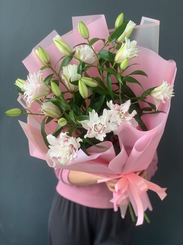 Peony-shaped lilies, lilii monobuket