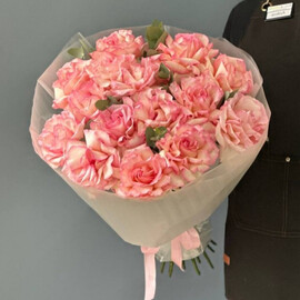 Bouquet of 15 French roses